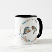 Schattige oostelijke Bluebird Couple Floral Wreate Mok (Voorkant rechts)