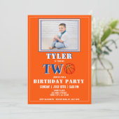 Schattige Oranje Basketbal Foto 2e Verjaardag Kaart (Staand voorkant)