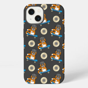 Schattige Oranje Kat op Skateboard Cartoon iPhone 13 Hoesje