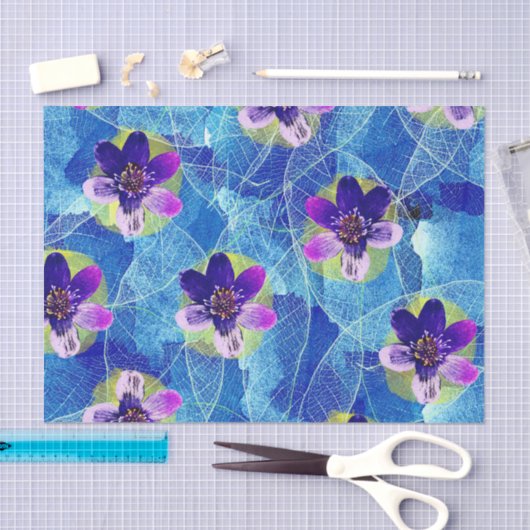 Schattige Paarse en Blauwe Kunstbloemen Patroon Tissuepapier (Craft)