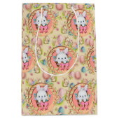 Schattige paashaas zitten in de mand medium cadeauzakje (Voorkant)