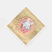 Schattige paashaas zitten in de mand servet (Hoek)