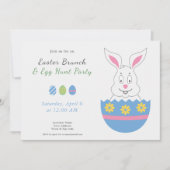Schattige paaskonijntje dat uit een eieruitnodigin kaart (Voorkant)