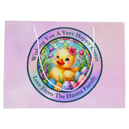 Schattige paaskuiken, bloemen en kleurrijke eieren groot cadeauzakje