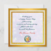 Schattige paaskuiken, bloemen en kleurrijke eieren save the date (Achterkant)