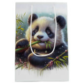 Schattige panda beer die bamboe eet medium cadeauzakje (Achterkant)