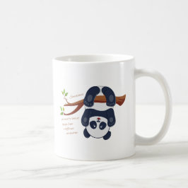 schattige panda die ondersteboven hangt koffiemok