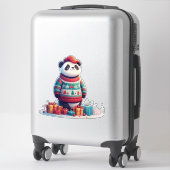 Schattige panda in kersttrui draagt kerstmuts sticker (Koffer)