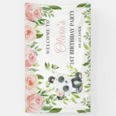 Schattige Panda Roze Bloemen Groen Bamboe Achtergr Spandoek (Verticaal)