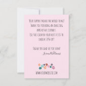 Schattige Pastel Bloemen Haar Stylist Bloemkrans Bedankkaart (Achterkant)