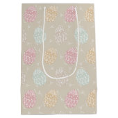 Schattige pastel easter egg medium cadeauzakje (Achterkant)