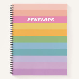 Schattige pastel regenboogstrepen gepersonaliseerd notitieboek