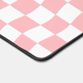 Schattige Pastel Roze Wit Checkerboard Patroon Slo Bureaumat (Hoek)