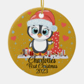 Schattige Penguin Baby's Eerste Kerstmis Goud Keramisch Ornament (Voorkant)