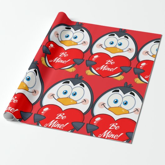 Schattige Penguin Holding Be Mine Heart Cadeaupapier (Uitgerold)