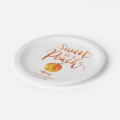 Schattige Perzik Meisje Lente Baby shower Papieren Bordje (Gekanteld)