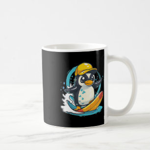 Schattige pinguïn die surft koffiemok