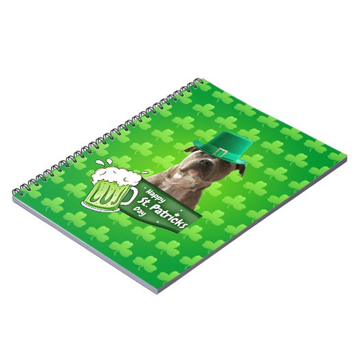Schattige Pit Bull Dog Pet St. Patrick's Day w Clo Notitieboek (Linkerzijde)