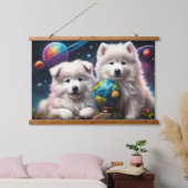 Schattige pluizige Samoyed Puppies, Planets Earth Hangend Wandkleed (Slaapkamer)