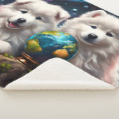 Schattige pluizige Samoyed Puppies, Planets Earth Sherpa Deken (3/4)