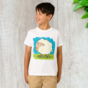 Schattige pluizige witte schapen op gras t-shirt
