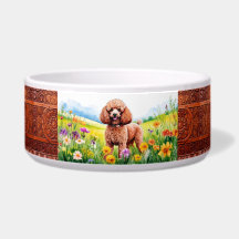 Schattige Poodle en Wilde Bloemen
