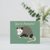 Schattige Possum Illustratie Groen Aangepast Beric Briefkaart (Staand voorkant)