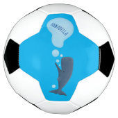 Schattige potvis die bellen blaast cartoon voetbal (Gedraaid)