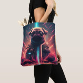 Schattige pug in Futuristic Robot Costume Tote Bag (Dichtbij)