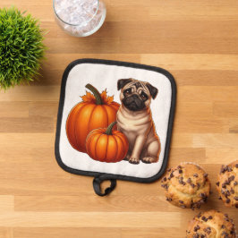 Schattige Pug Zit Naast Pompoenen en Bladeren Pannenlap