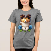 Schattige pup met blauwe bloemen Tri-Blend shirt (Voorkant)