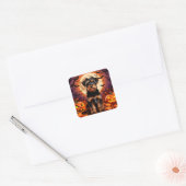 Schattige puppy met Halloween achtergrond Vierkante Sticker (Envelop)