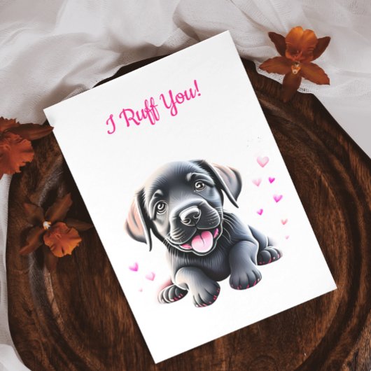 Schattige puppy met harten staart wag Valentijn Feestdagenkaart