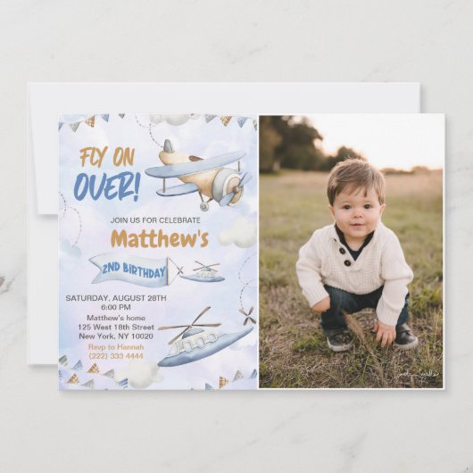 Schattige Retro Blue vliegtuigje vliegen op meer d Kaart (Voorkant)