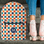 Schattige Retro Checkerboard Monogram Marine Sinaa Bedrukte Rugzak<br><div class="desc">Deze leuke, stijlvolle rugzak op maat heeft een dambordpatroon in retro tinten marineblauw, fel oranje rood, licht sinaasappel / geel, blauwgroen en crème. Een monogram initialen tekst sjabloon is inbegrepen - gebruik het om uw rugzak te personaliseren of te verwijderen en de cirkel, als je liever geen monogram. Deze schattige,...</div>