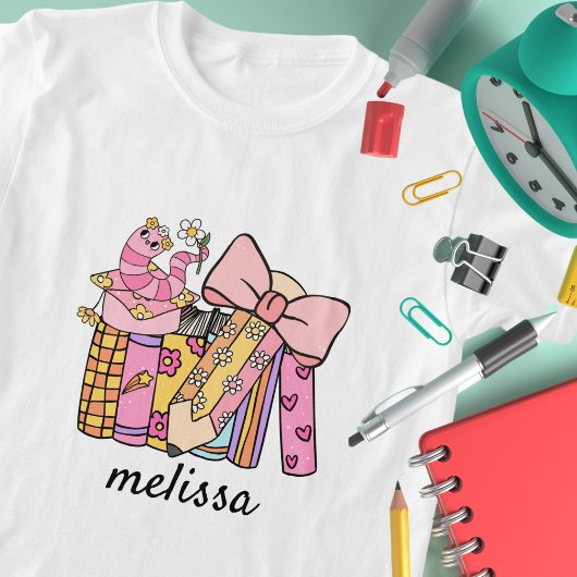 Schattige Retro Groovy Roze Potlood Boek Coquette T-shirt