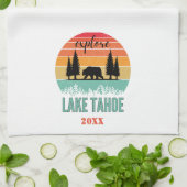 Schattige Retro Mountain Lake Tahoe Souvenir Theedoek (Gevouwen)