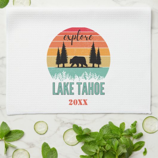 Schattige Retro Mountain Lake Tahoe Souvenir Theedoek (Gevouwen)