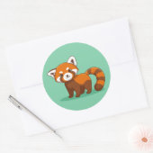 Schattige rode panda op groen ronde sticker (Envelop)