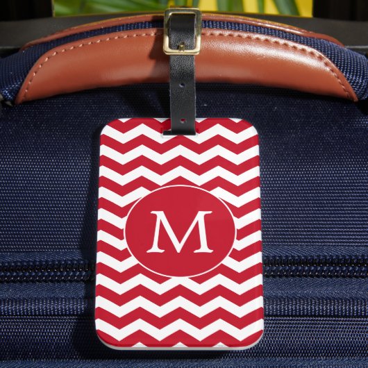 Schattige Rood Wit Monogram Chevron Stripes Patroo Bagagelabel (Voorkant Insitu 2)