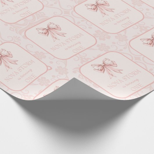 Schattige Roze Bow Coquette Toile Gepersonaliseerd Cadeaupapier (Hoek)