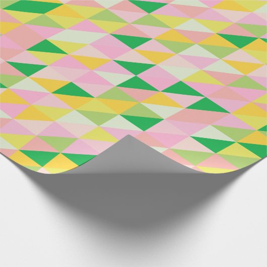 Schattige Roze en Groen Geometrisch Patroon Esthet Cadeaupapier (Hoek)