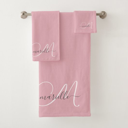 Schattige roze grijs monogram scriptnaam elegant bad handdoek (Insitu)