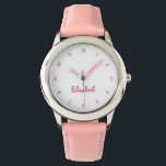 Schattige roze hartjes meisjes aangepaste naam mei horloge<br><div class="desc">Aangepaste, gepersonaliseerde, kinder meisjes maken een , roze, roestvrijstalen hoesje leuk, gistriem, polssthorloge. Typ gewoon in de naam om aan te passen. Ga je gang, creëer een prachtig, aangepast horloge voor de lilprinses in je leven - dochter, zus, nicht, kleindochter, peetdochter, stiefdochter. Maakt een groot aangepast cadeau voor verjaardag, afstuderen,...</div>