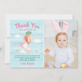 Schattige Roze Konijn Met Wortel Foto Verjaardag Bedankkaart (Voorkant)