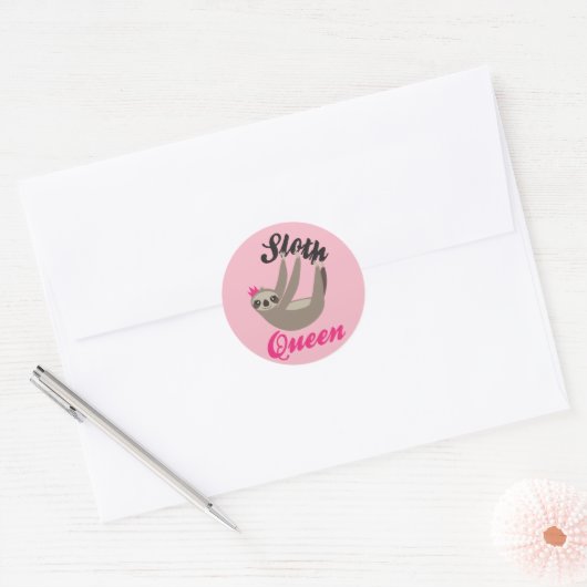 Schattige roze luiaard Queen Stickers (Envelop)