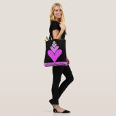 Schattige roze modern trendy hartontwerp tote bag (Op model)