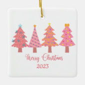 Schattige Roze Vrolijke Kerstboom Keramisch Ornament (Voorkant)