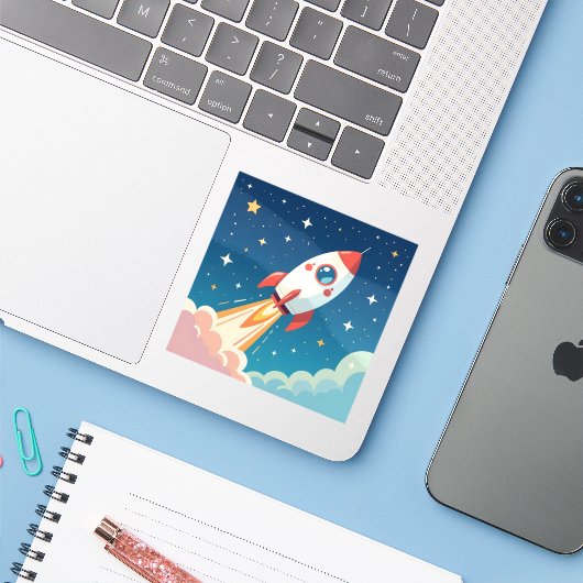 Schattige ruimteraket die opstijgt sticker (Laptop met iPhone)