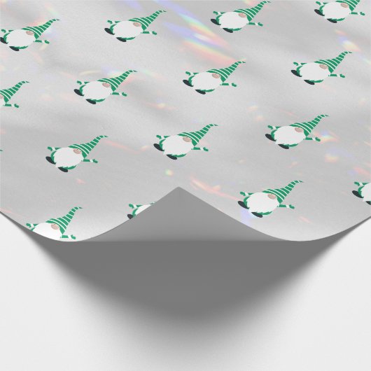 Schattige Santa Gnome Green Pattern Sparkly White  Cadeaupapier (Hoek)